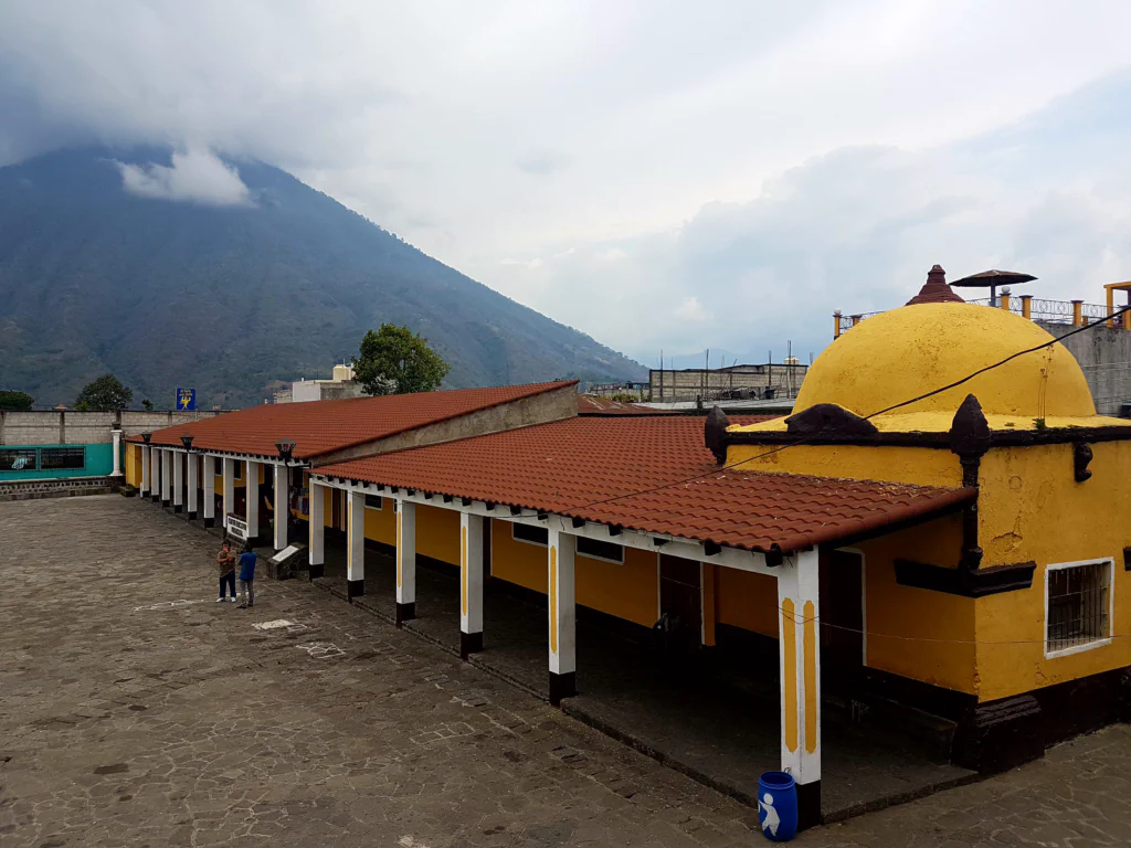 Blick ins Kircheninnere