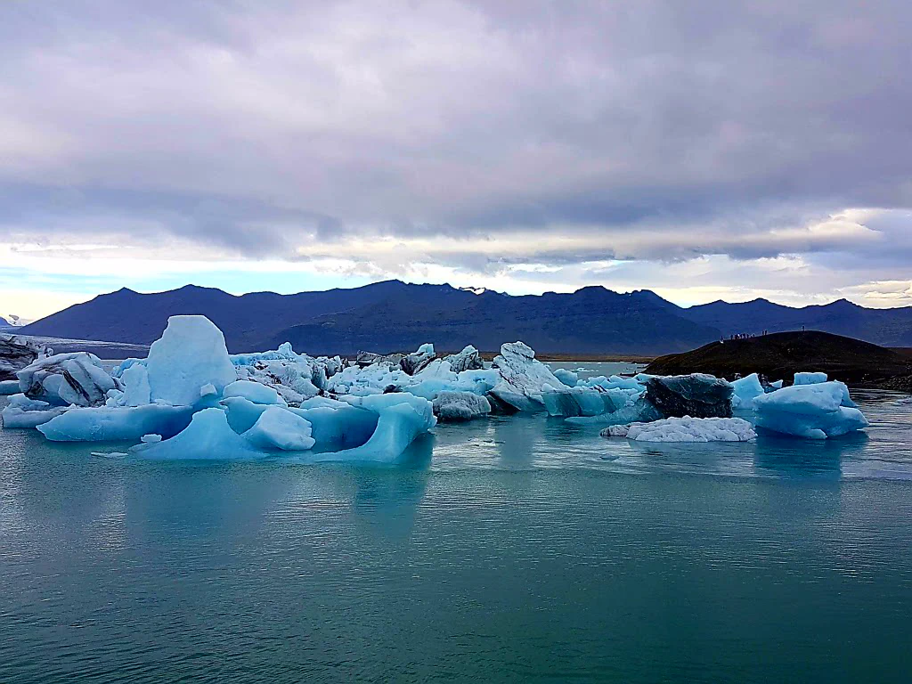 Wie Diamanten im schwarzen Sand