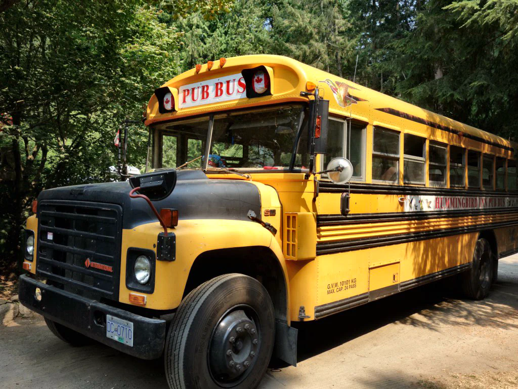 Der bunte Hummingbird Bus