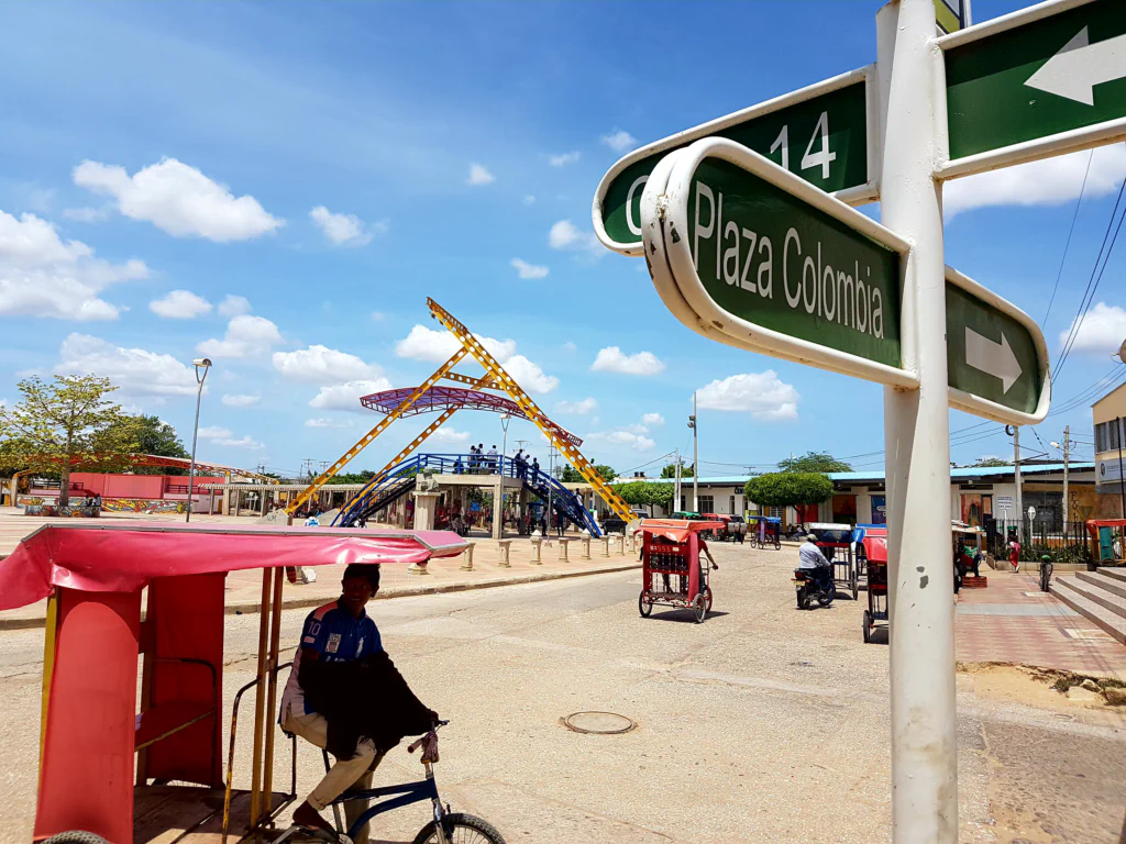 Wayúu-Frauen in traditioneller Kleidung
