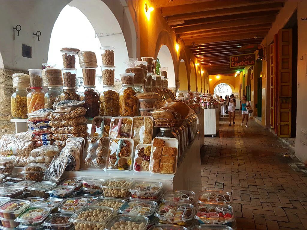 Bunte Kolonialfassaden