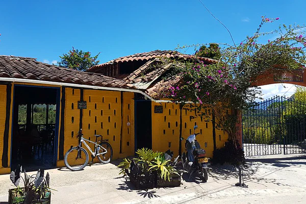 Von Medellín ins malerische Guatapé