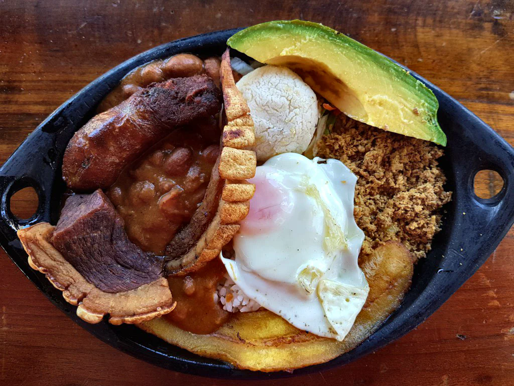 Einmal alles, bitte: Bandeja Paisa