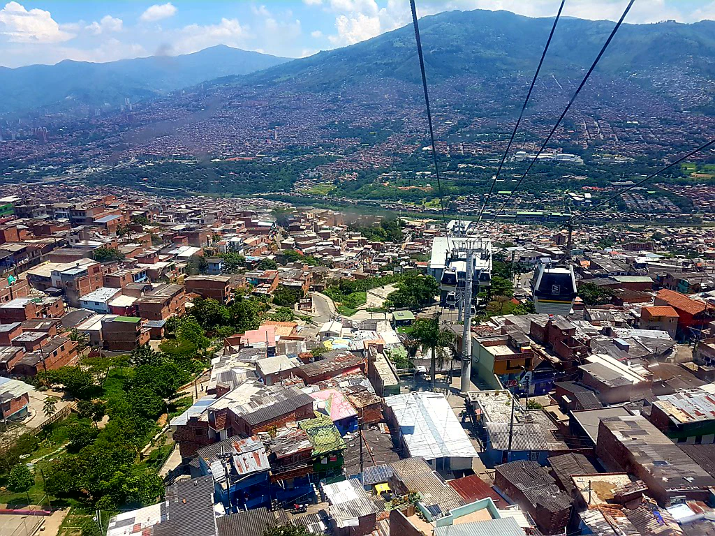 Über Medellíns Armenviertel...
