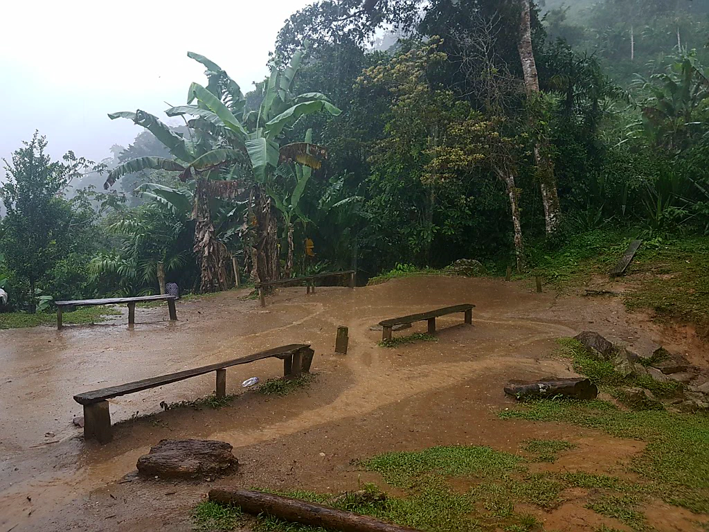 ...also raus mit dem Poncho!