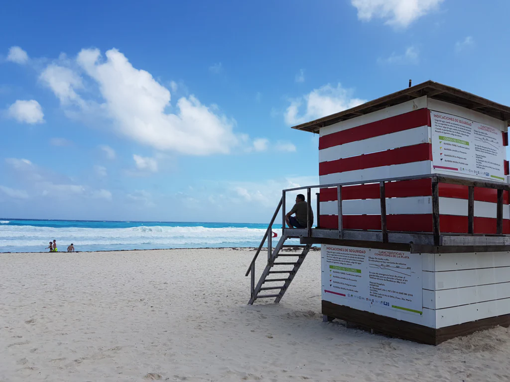 Strandspaziergang am Playa Delfines