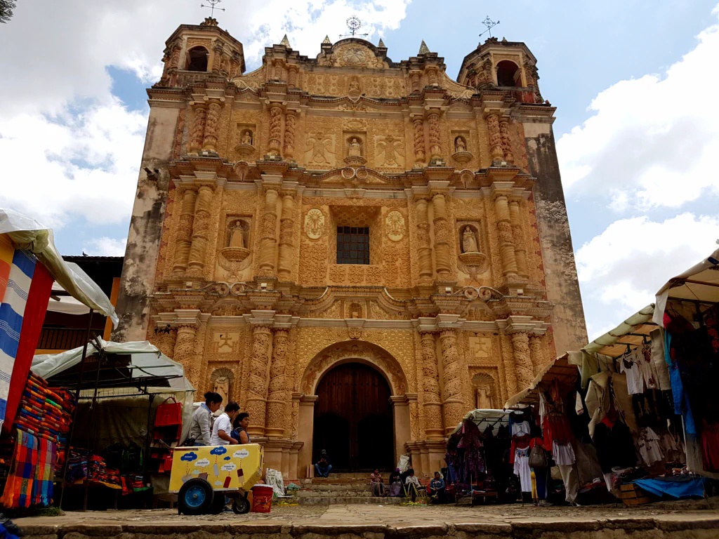 ...der rund um den Templo de Santo Domingo stattfindet.