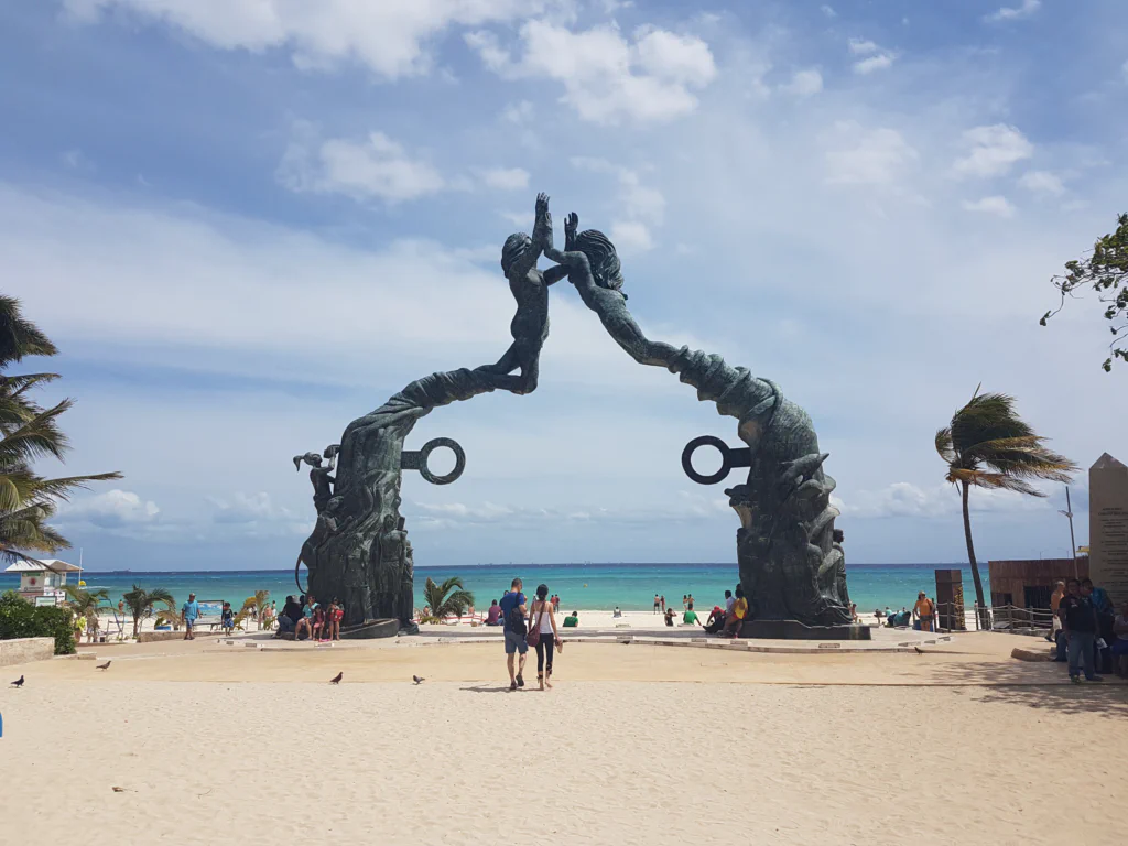 Man könnte meinen, das Tor zum Traumstrand. Nope!