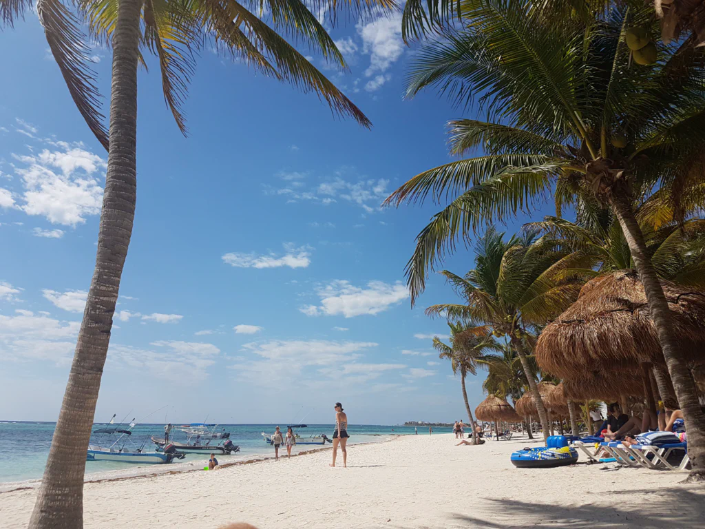 Strand von Akumal am Morgen