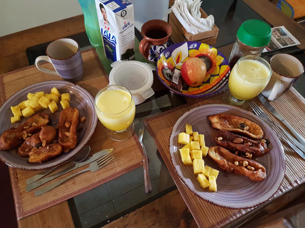 Frühstück bei unserer Gastgeberin Ana