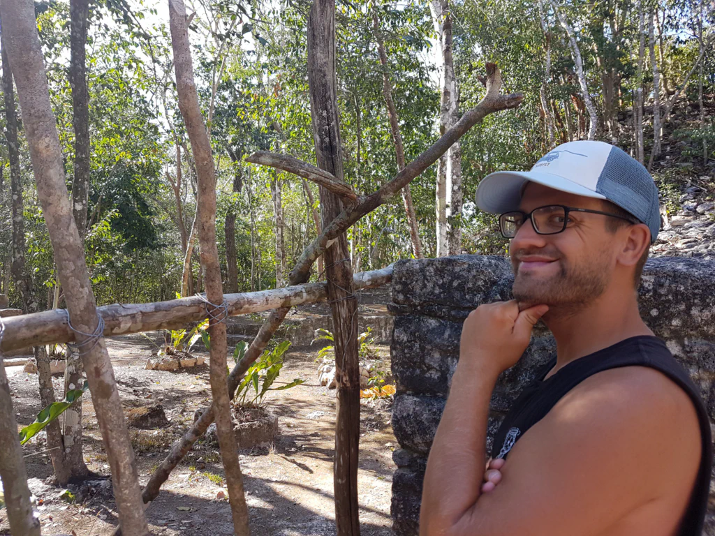 Bei Affenbeobachtungen ist Jan mit Herzblut dabei!