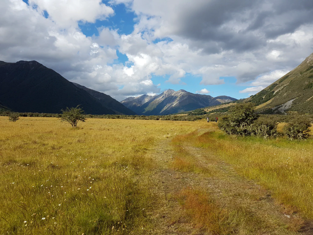 Weite Taeler vor uns