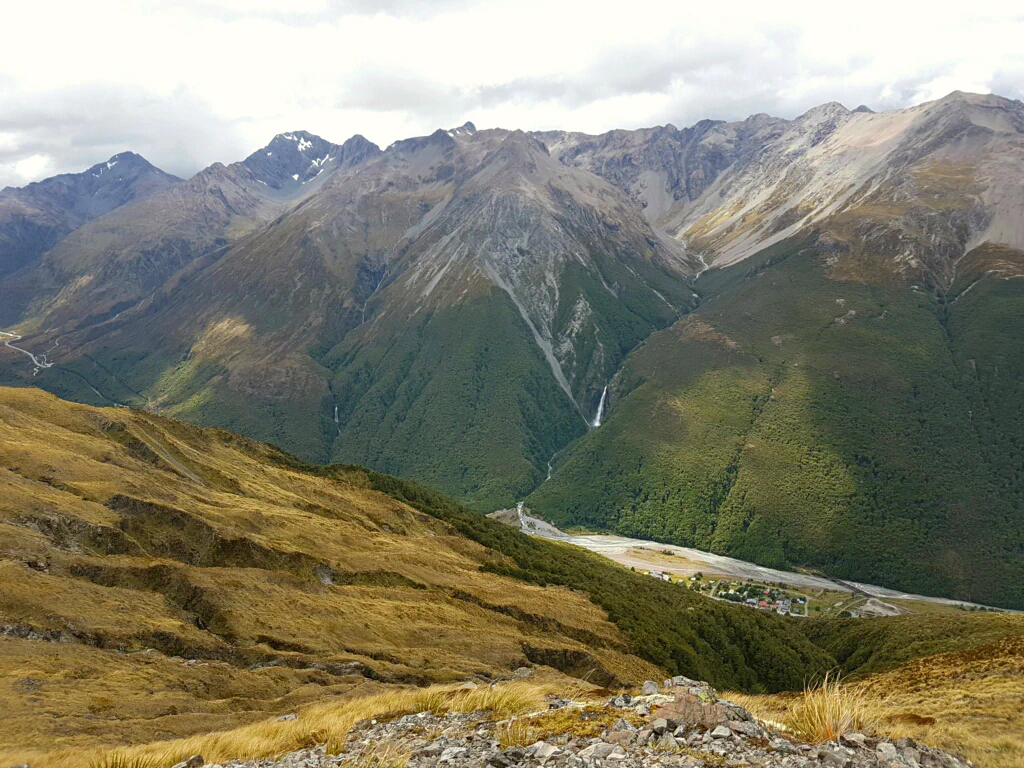 Blick auf Arthur's Pass Village